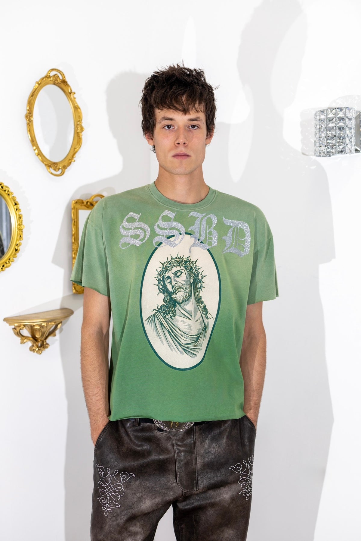 Sanctus Tee
